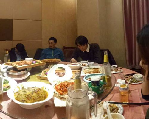 年會(huì)聚餐
